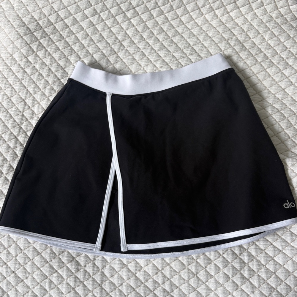 ALO Yoga Black and White Skirt